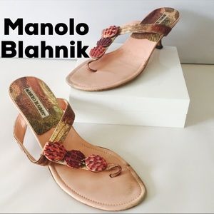 MANOLO BLAHNIK Pink leather & Shells Kitten Heels
